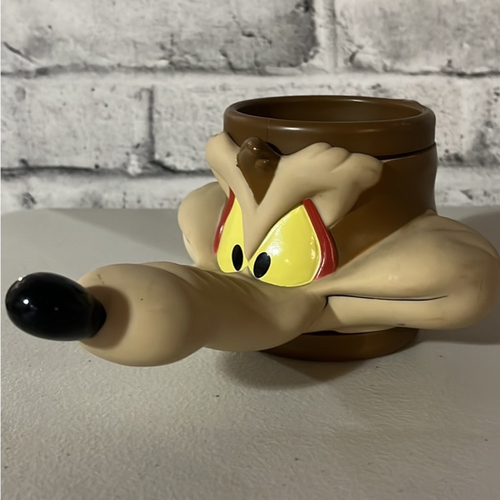Looney Tunes Wile E. Coyote Mug